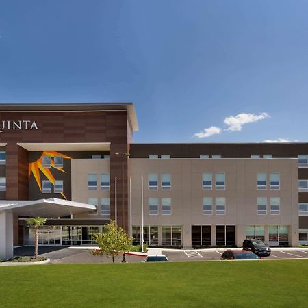 La Quinta Inn & Suites By Wyndham San Antonio Seaworld Lafb Extérieur photo