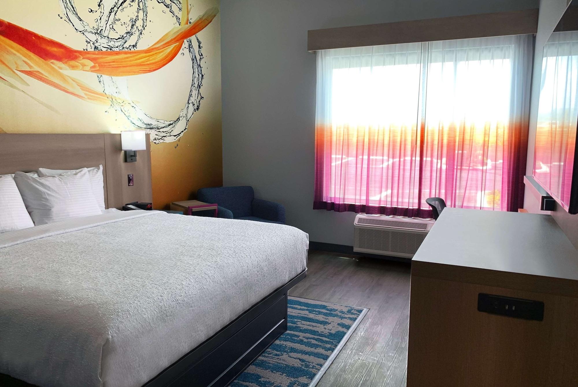 La Quinta Inn & Suites By Wyndham San Antonio Seaworld Lafb Extérieur photo