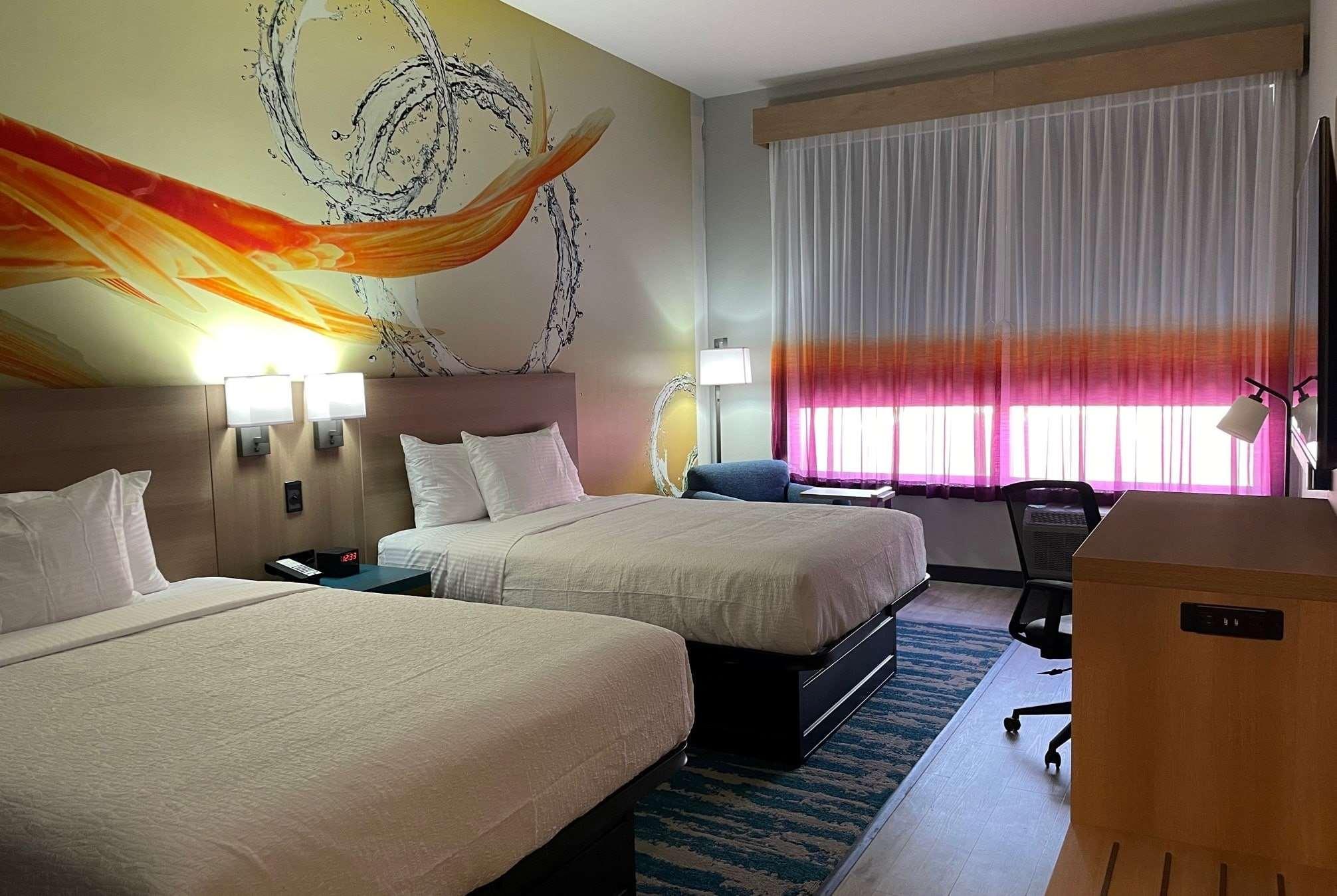 La Quinta Inn & Suites By Wyndham San Antonio Seaworld Lafb Extérieur photo