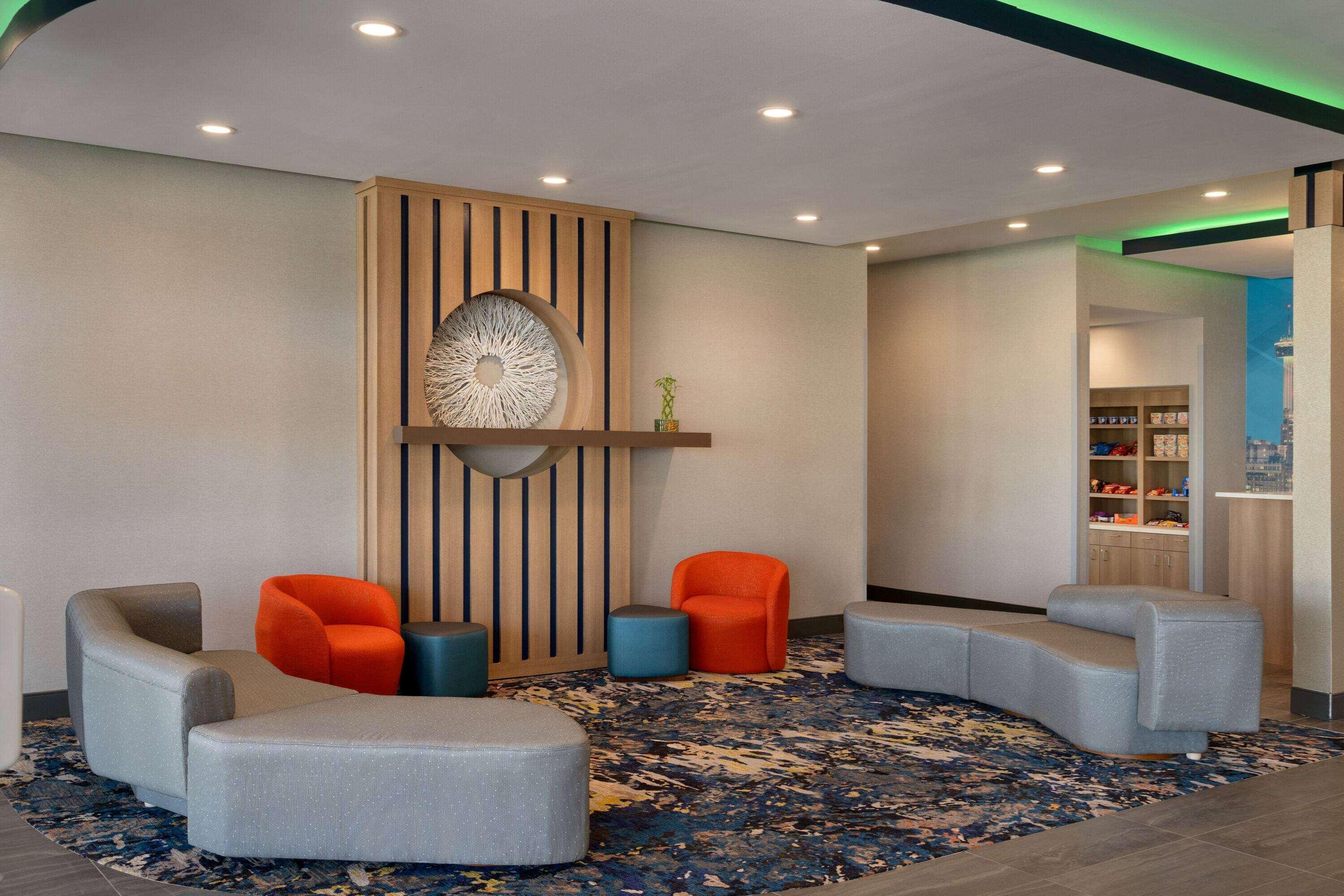 La Quinta Inn & Suites By Wyndham San Antonio Seaworld Lafb Extérieur photo