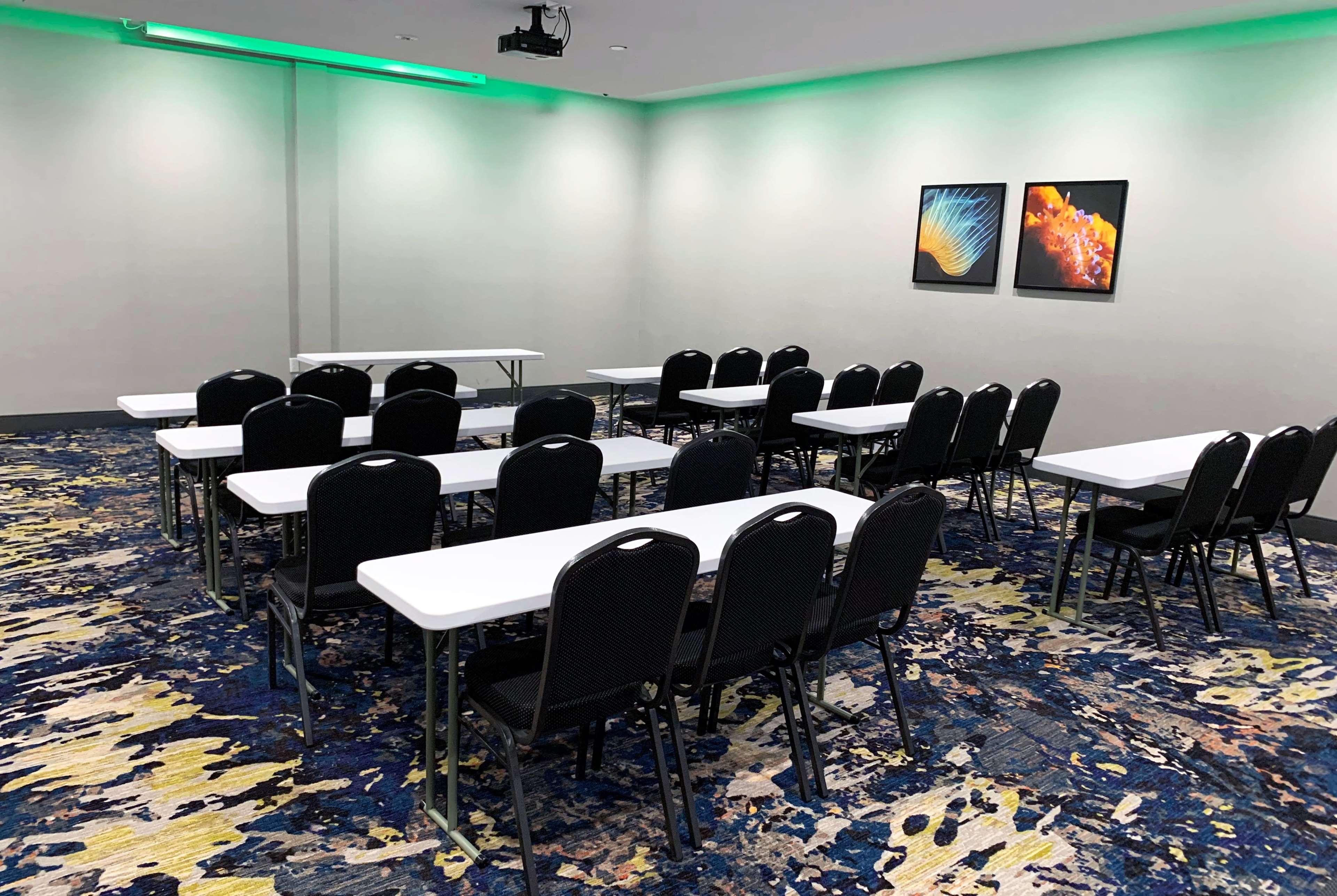 La Quinta Inn & Suites By Wyndham San Antonio Seaworld Lafb Extérieur photo